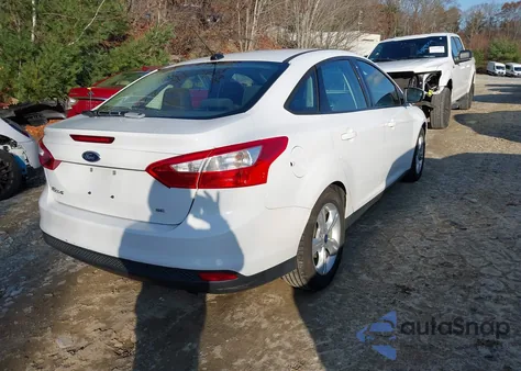 2014 Ford Focus Se z USA, uszkodzony, nr VIN 1FADP3F27EL257210